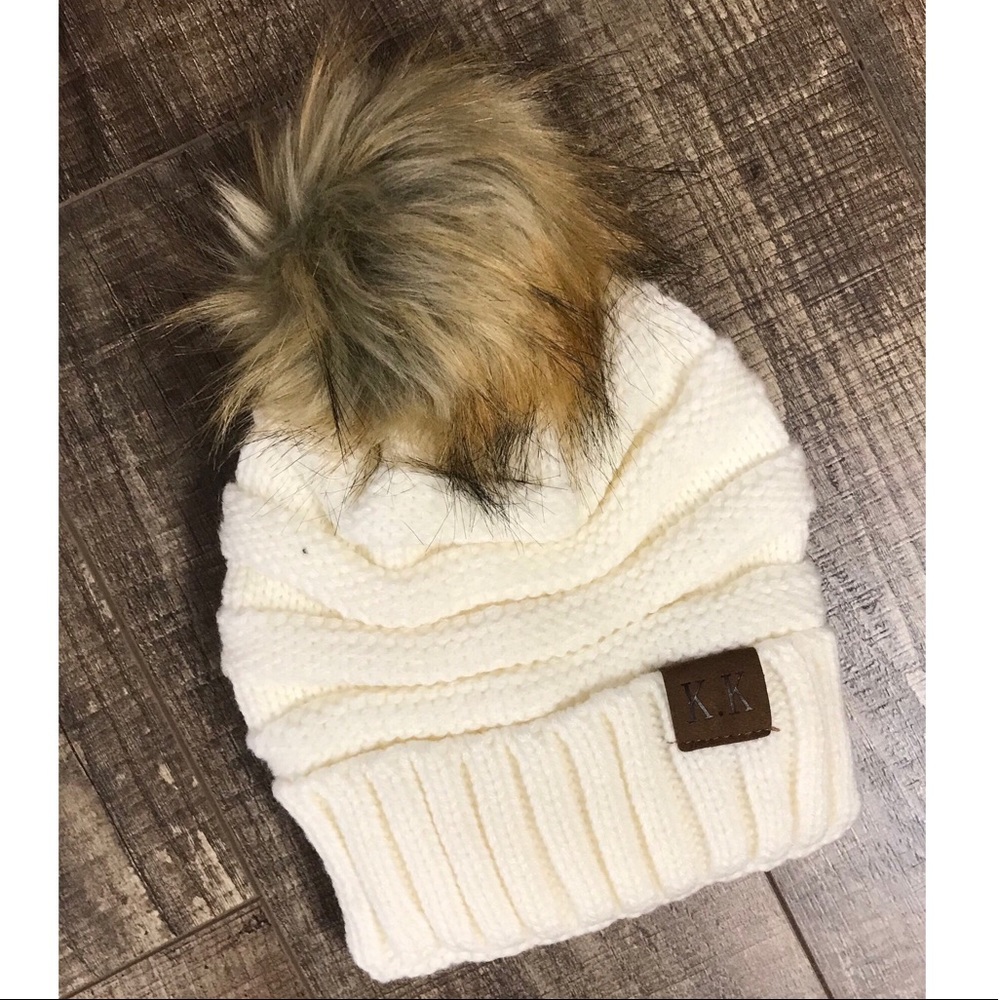 Women’s KK POM POM Beanie-White